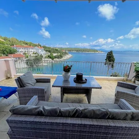 Paradise House Apart3, 5min Walking Distance To Center Fiskardo