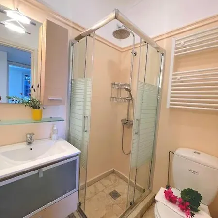 Paradise House Apart3, 5min Walking Distance To Center דירה פיסקרדו